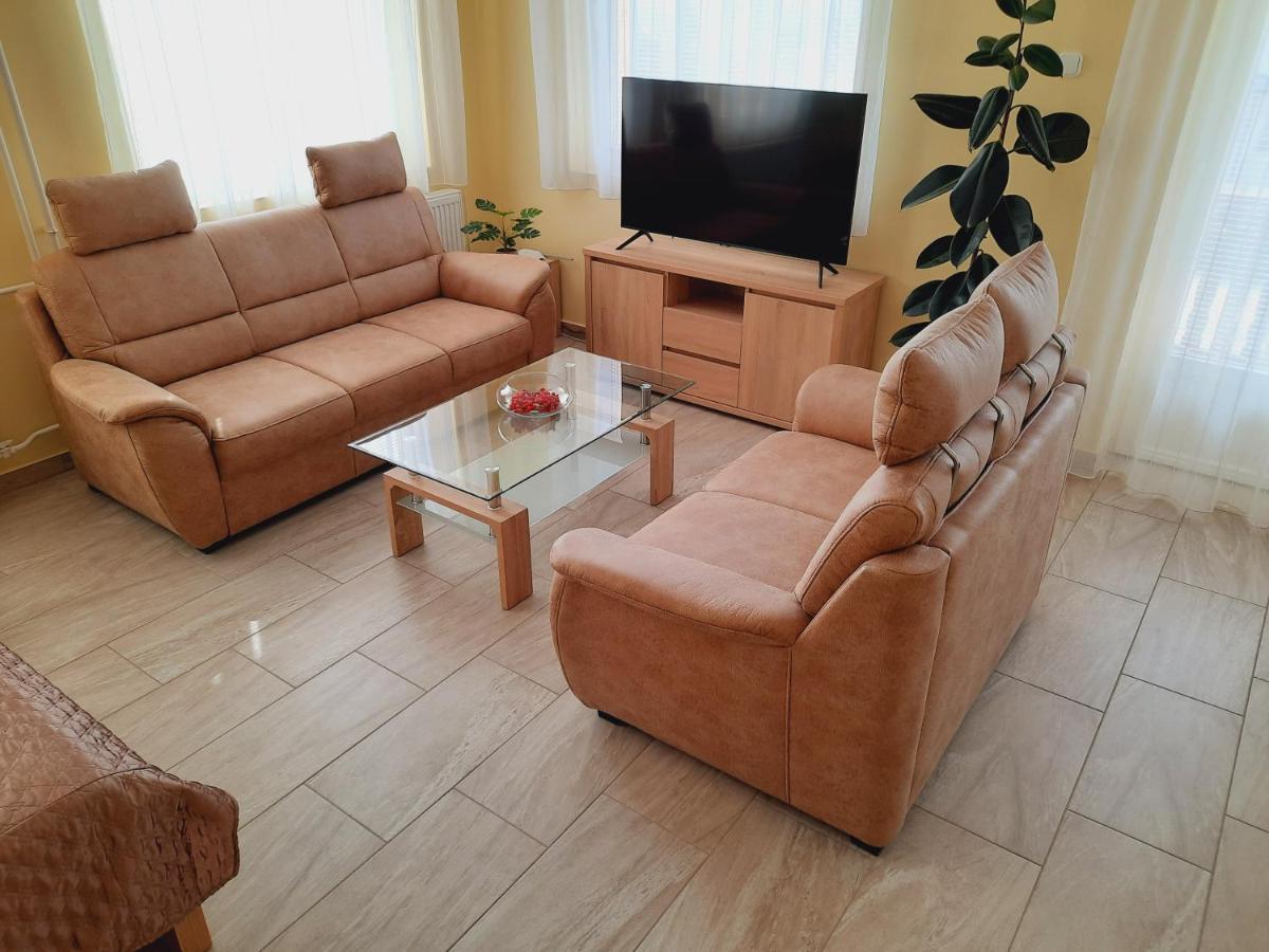 Apartmanhaz King ヘーヴィーズ エクステリア 写真