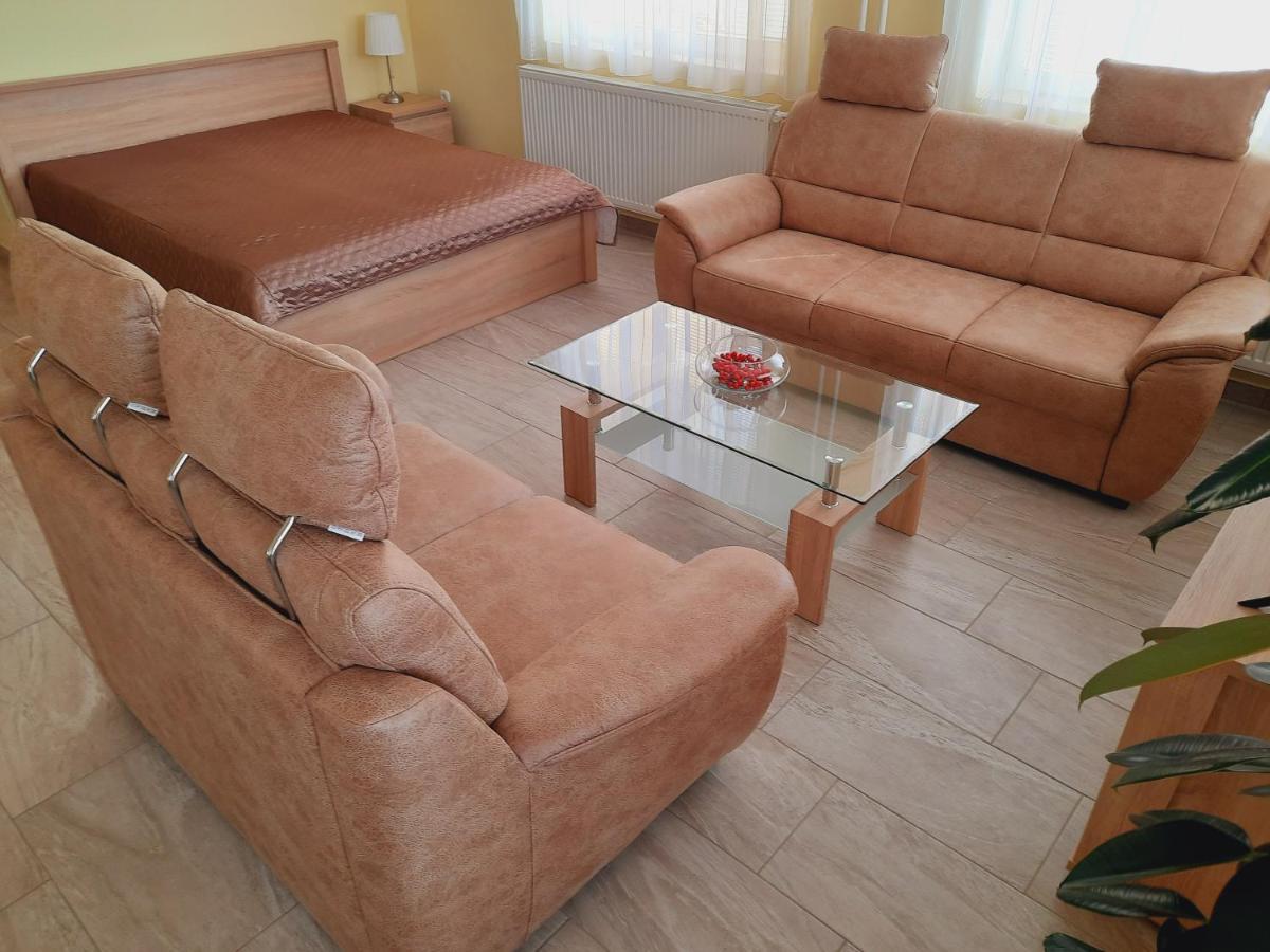 Apartmanhaz King ヘーヴィーズ エクステリア 写真