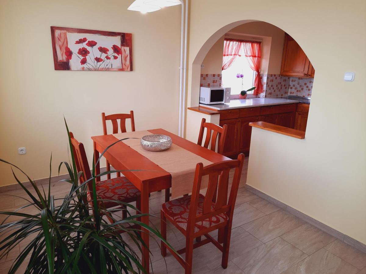 Apartmanhaz King ヘーヴィーズ エクステリア 写真