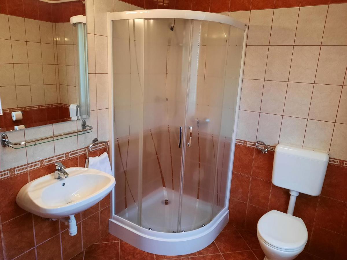 Apartmanhaz King ヘーヴィーズ エクステリア 写真
