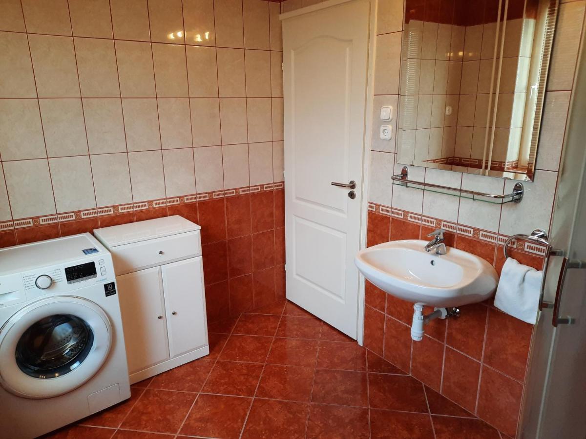 Apartmanhaz King ヘーヴィーズ エクステリア 写真