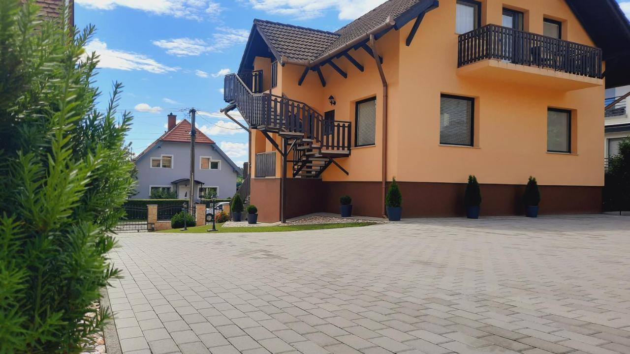 Apartmanhaz King ヘーヴィーズ エクステリア 写真